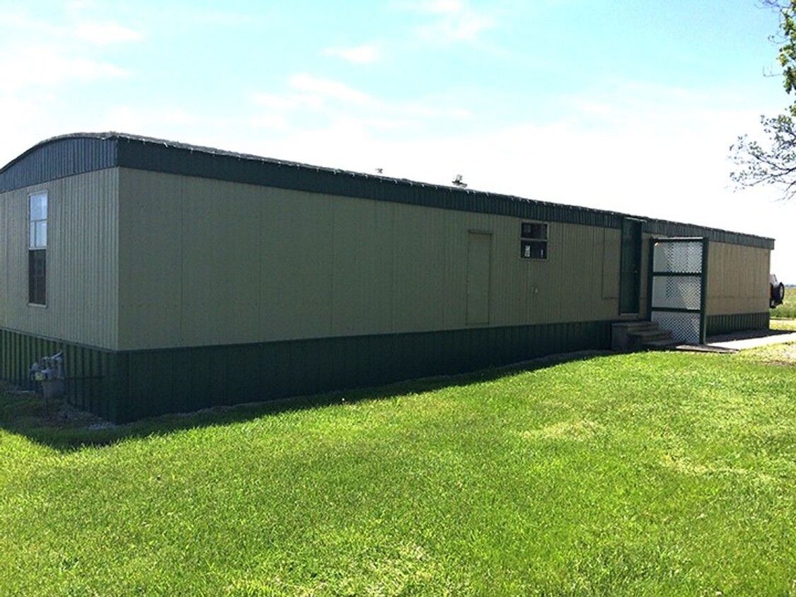 Primary Photo - 2 Bed 2 Bath Mobile Home Sitting On 1 Acre