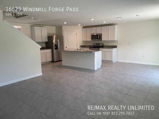 Foto del edificio - Sereno Brand New 5 Bedroom Home!! - 16623 ...