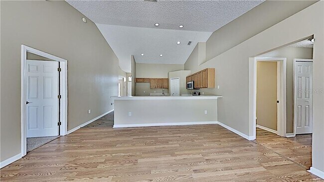 Building Photo - Charming 3/2 on corner lot, available now.