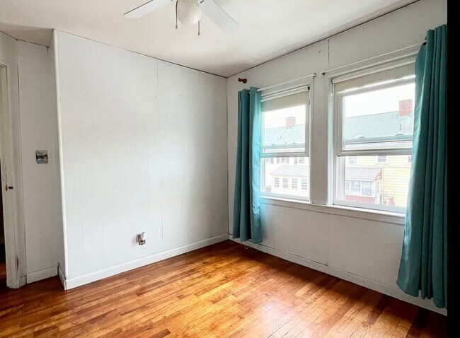 Foto del edificio - 230 Quincy Shore Dr