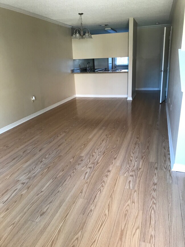 Foto del edificio - 7091 Perkins Place Ct