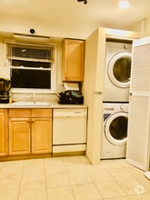 Building Photo - 44334 Village Dr