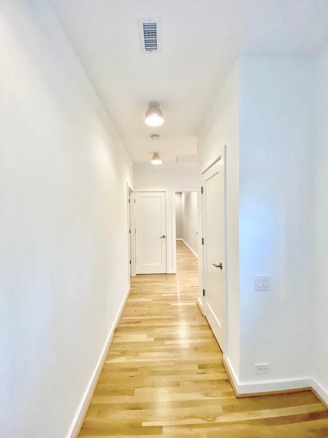 Building Photo - 1401 Branard St