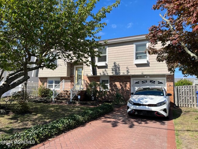 Building Photo - 3430 Bergen Ave