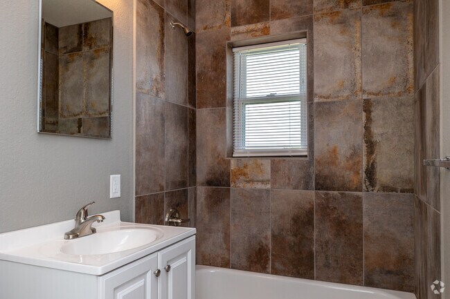 2HAB, 1BA - 720 ft² - Legacy