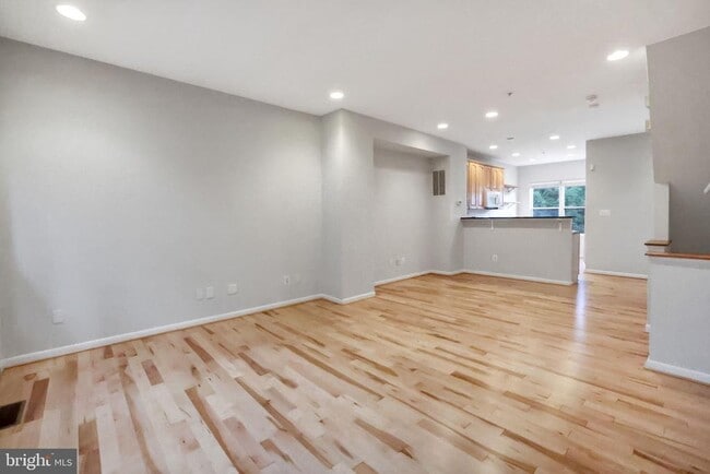 Foto del edificio - 2133 12th Pl NW