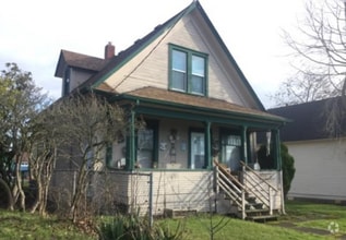Building Photo - 2324 Cornwall Ave