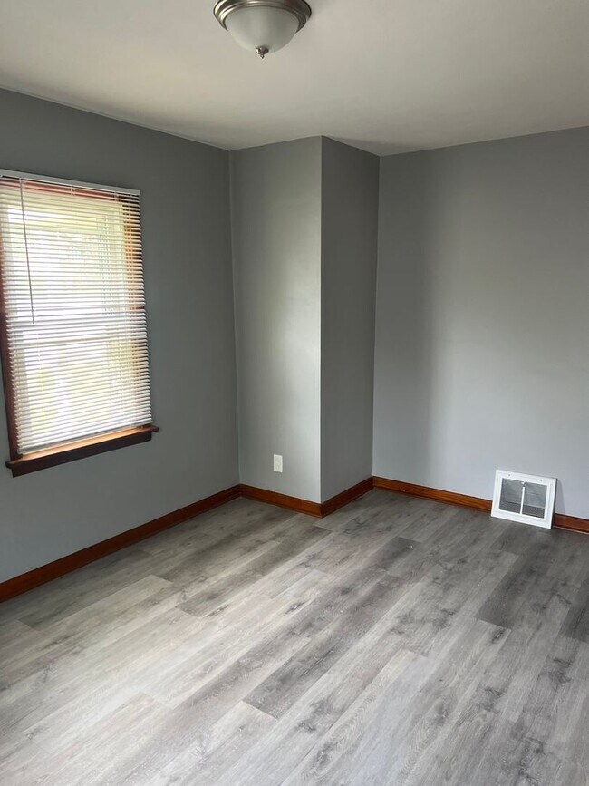 Foto del edificio - 9100 Stansberry Ave