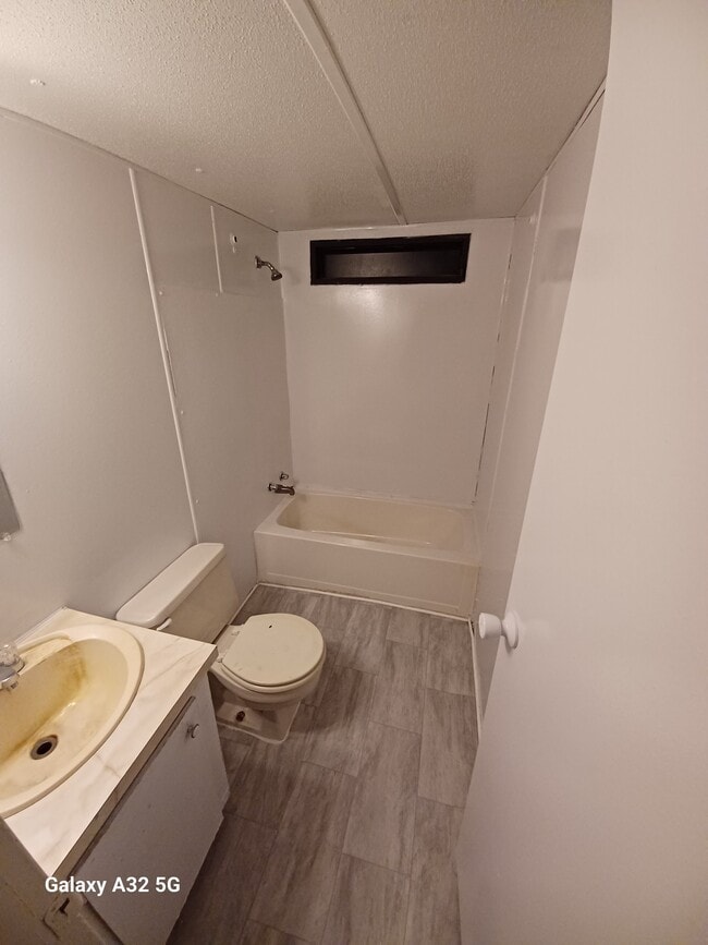 Foto del edificio - Small Rd Park