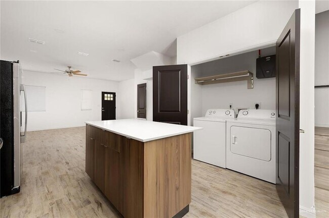 Foto del edificio - 609 Jasper St