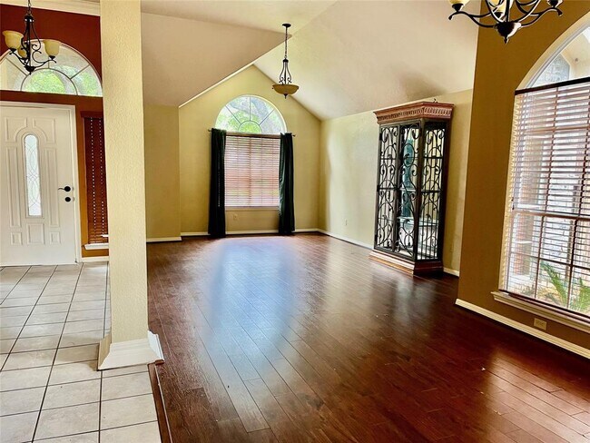Foto del edificio - 2508 Field Lark Dr
