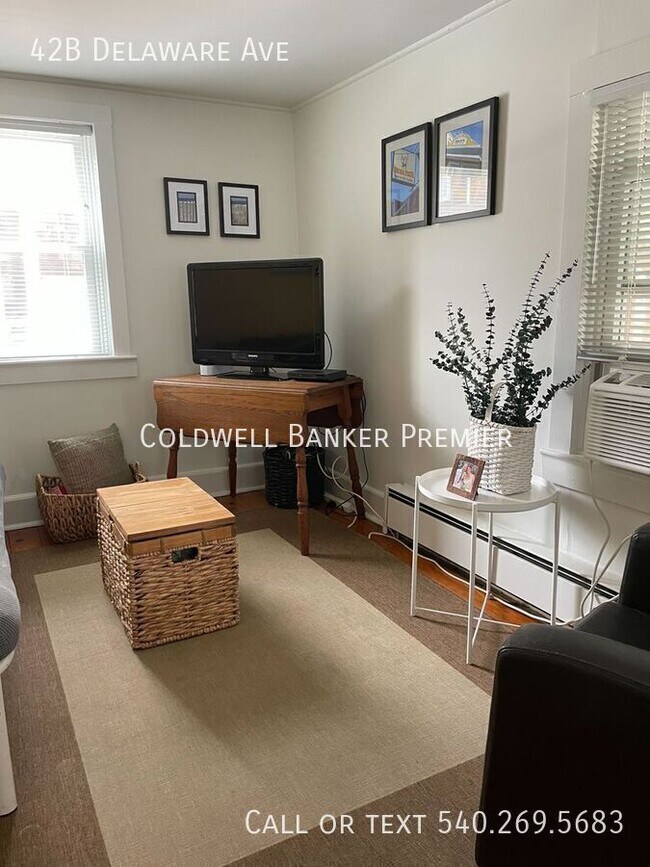 Building Photo - 42B Delaware Ave-