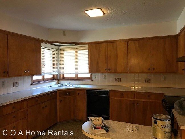 Foto del edificio - 3 br, 2 bath Apartment - . 3812 E. Orme