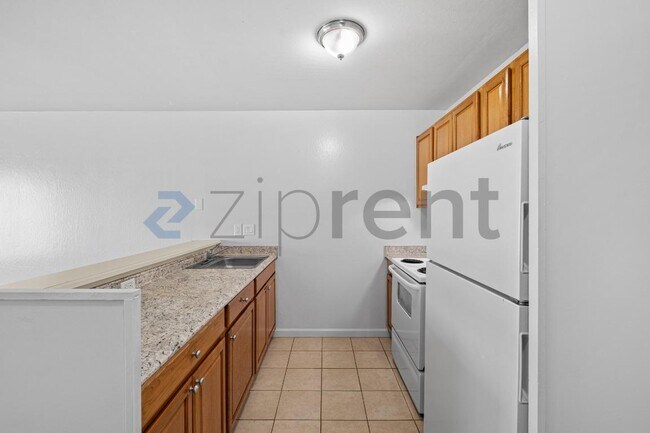 Building Photo - 100 Village Dr