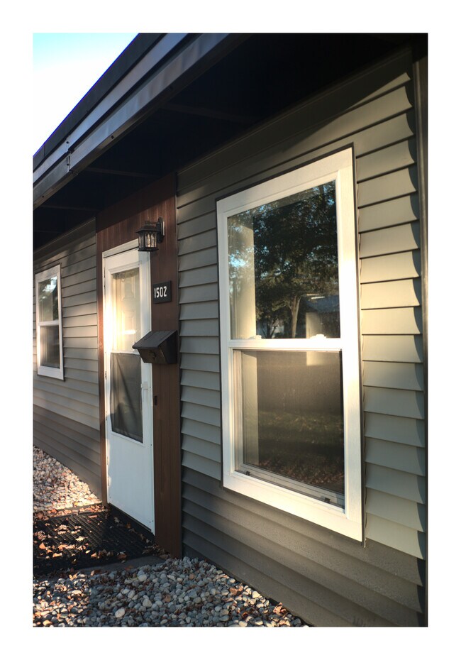 Front view - 1502 12th Ave S