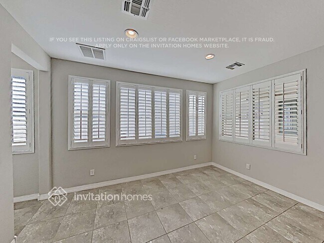 Building Photo - 2270 S Wallrade Ln