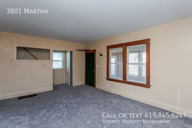 Foto del edificio - Renovated Three Bed Family Home Coming Soon!