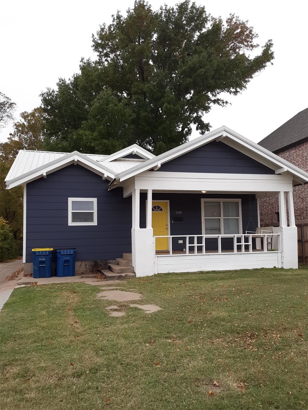 Primary Photo - 520 S Blakely St