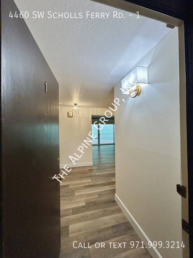 Foto del edificio - 4460 SW Scholls Ferry Rd