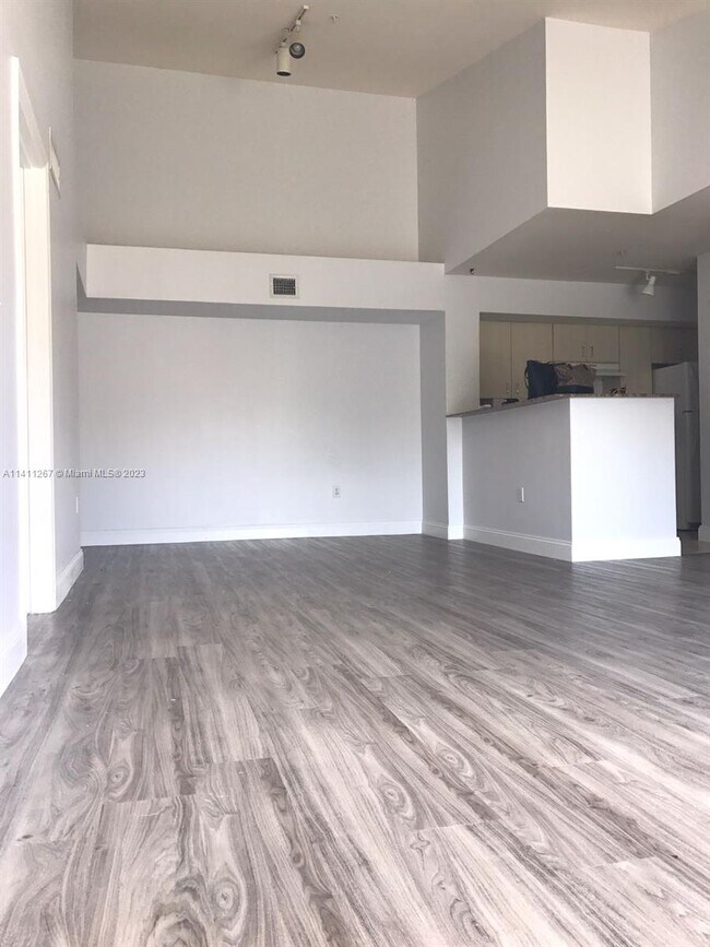 Foto del edificio - 620 SW 111th Ave