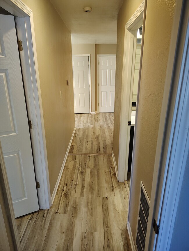 Foto del edificio - 1353 N 2nd St