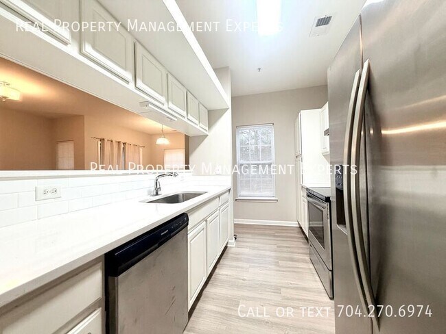 Foto del edificio - 2554 Carya Pond Ln