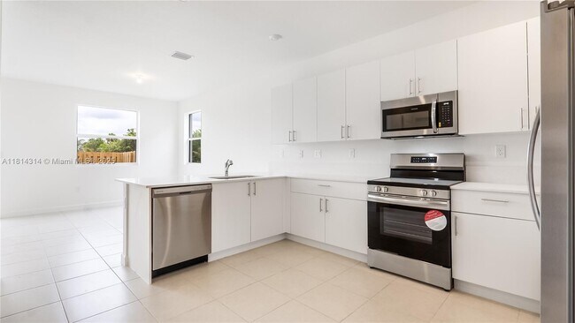 Building Photo - 17872 SW 359th St