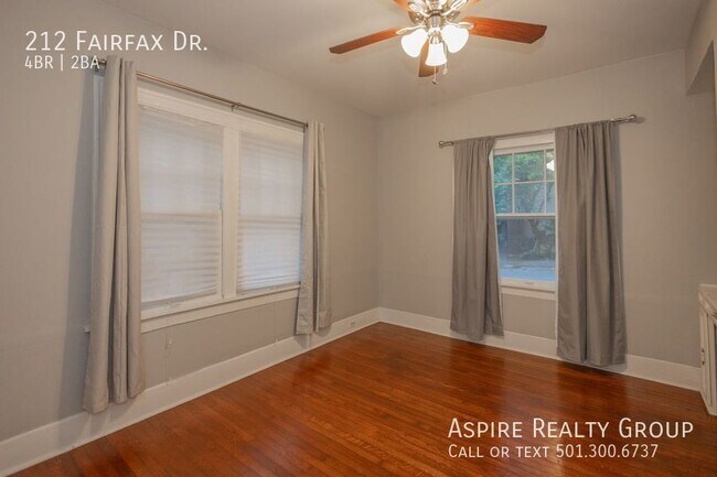 Foto del edificio - 4 bedroom adorable Hillcrest Home