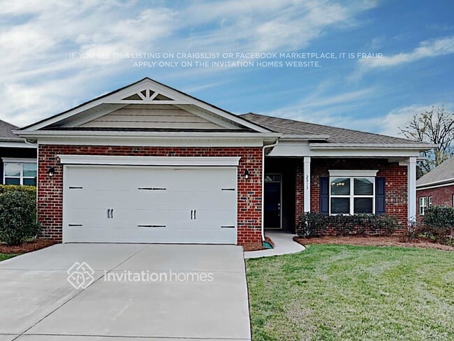 Building Photo - 2813 Santiago Circle