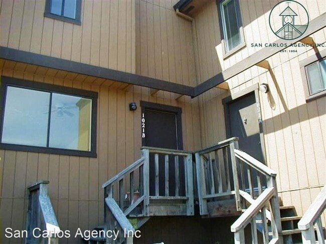 Building Photo - 1021 Hilby Ave