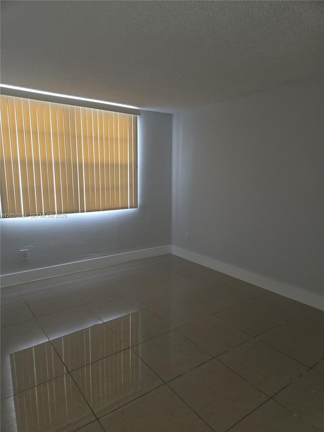 Foto del edificio - 4170 NW 79th Ave
