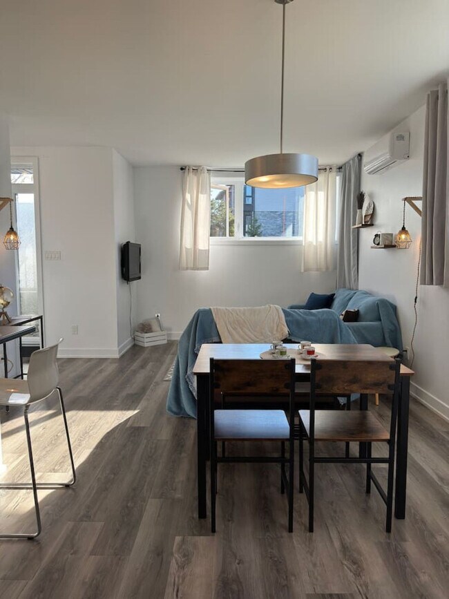 Photo du bâtiment - 237 Rue du Pirée