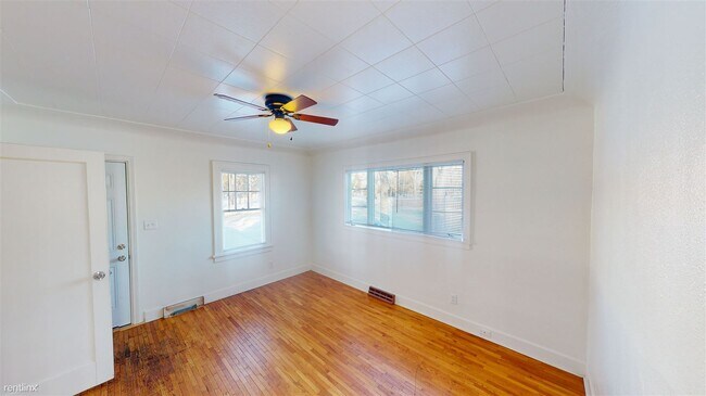 Foto del edificio - 2 br, 2 bath House - 411 W Bowen Ave