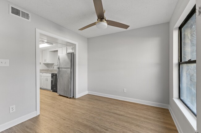 Foto del edificio - 3887 Moran Way