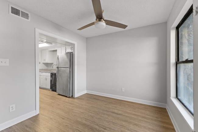 Building Photo - 3887 Moran Way