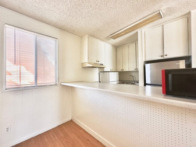 Interior Photo - La Casita Apartments