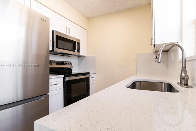 Building Photo - 7901 NW 44th Ct
