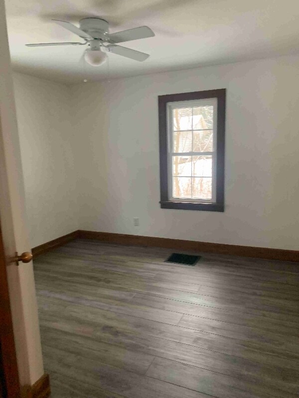 Foto del edificio - 3832 W Lake Rd