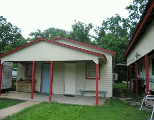 Building Photo - 300 Beaugh