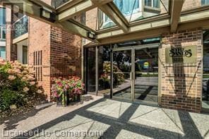 Photo du bâtiment - 1225 North Shore Blvd E