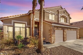 Building Photo - 264 Pointe Ranier Ave