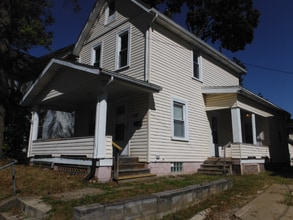 Building Photo - 1418 Woodland Ave NW Building Photo - 1418 Woodland Ave NW