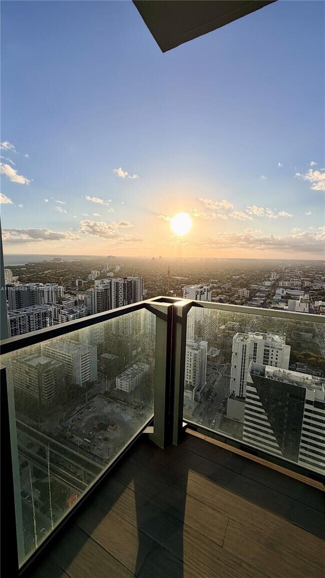 Foto del edificio - 88 SW 7th St