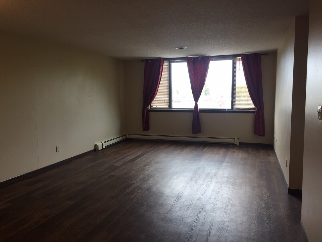 3504 11th Ave N Unit 2 Bedroom, Grand Forks, ND 58203 Condo for Rent