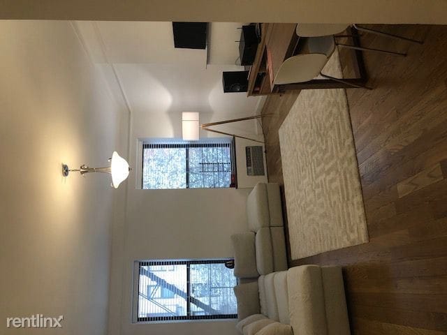 Primary Photo - 331 E 58th St
