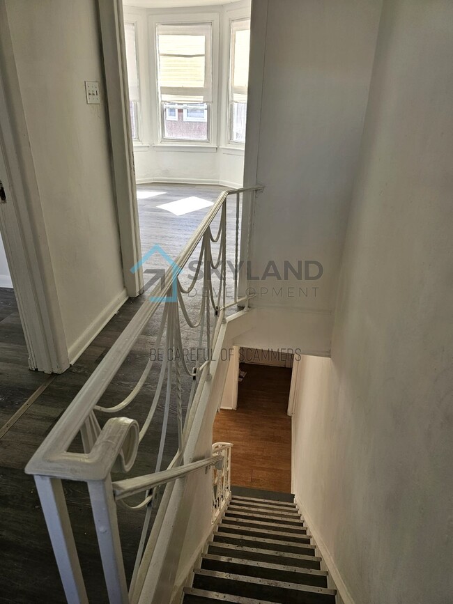 Foto del edificio - 2223 Yelland St