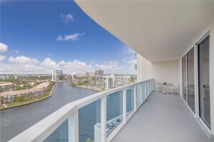 Building Photo - 3800 S Ocean Dr