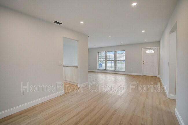 Building Photo - 9565 NW 26th St