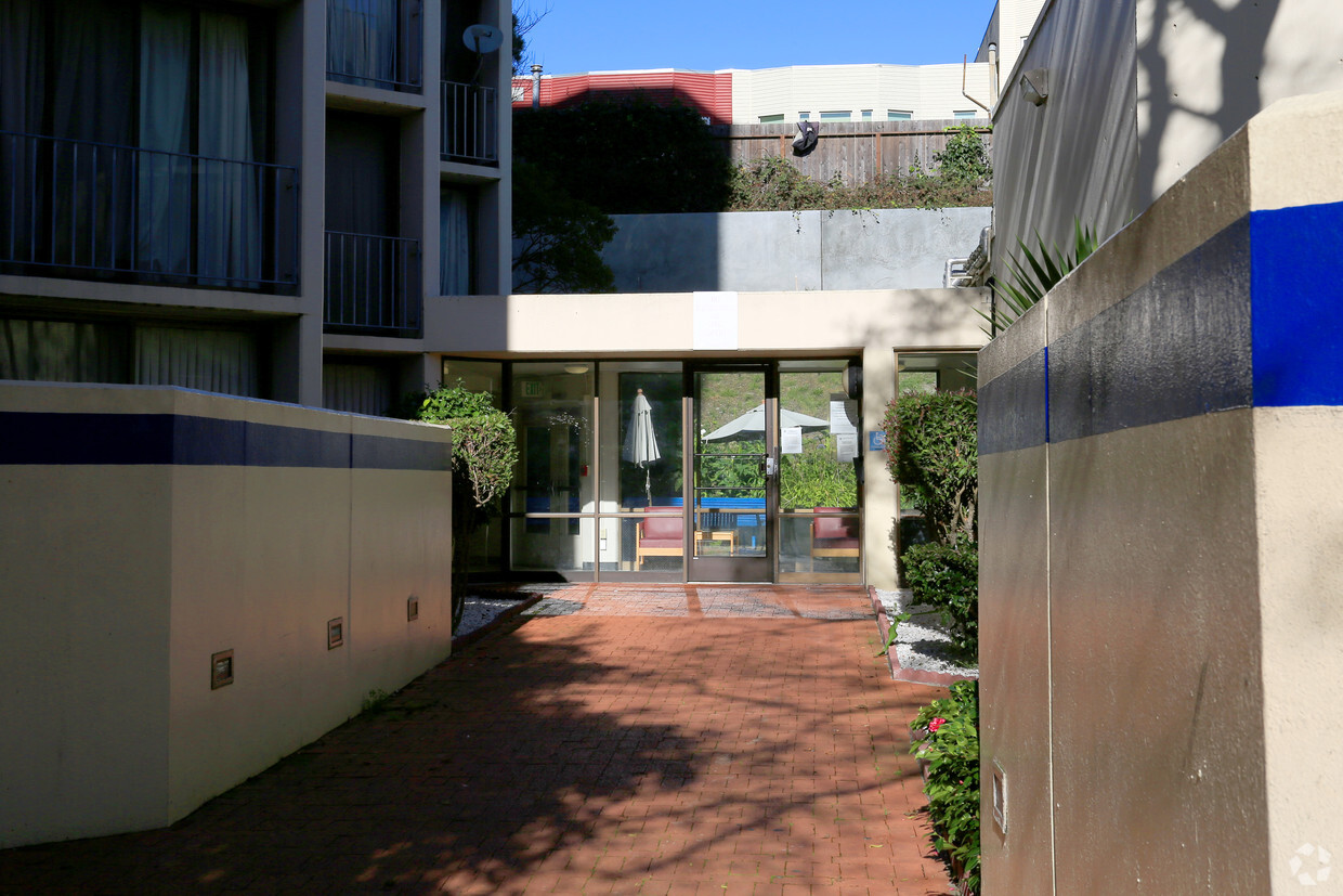 Building Photo - Rachel Townsend Apartments