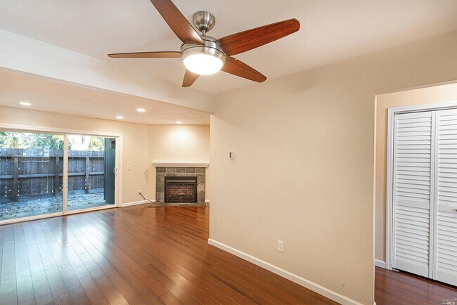 Foto del edificio - 1414 Parkway Dr